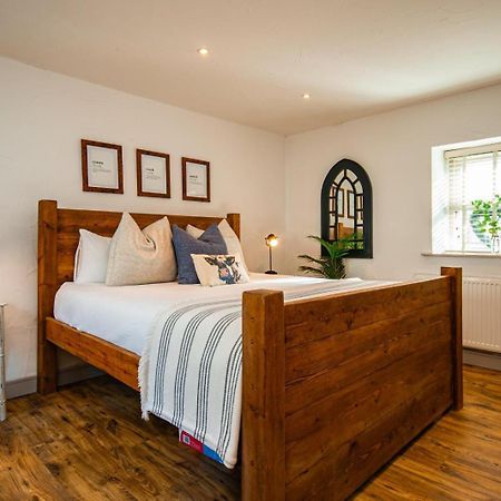Cosy Farm Conversion In The Heart Of Pembrokeshire Maenclochog ภายนอก รูปภาพ