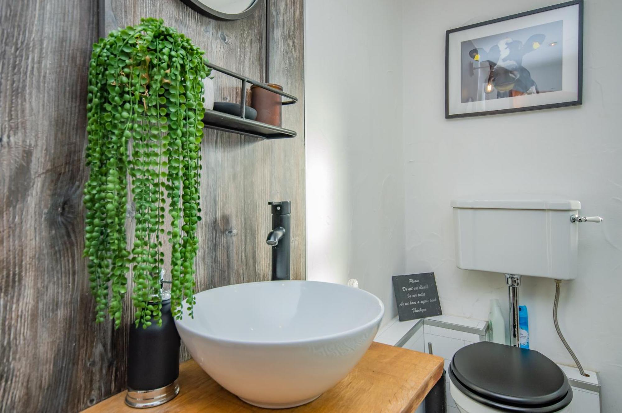 Cosy Farm Conversion In The Heart Of Pembrokeshire Maenclochog ภายนอก รูปภาพ
