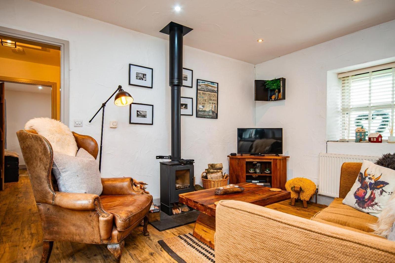 Cosy Farm Conversion In The Heart Of Pembrokeshire Maenclochog ภายนอก รูปภาพ