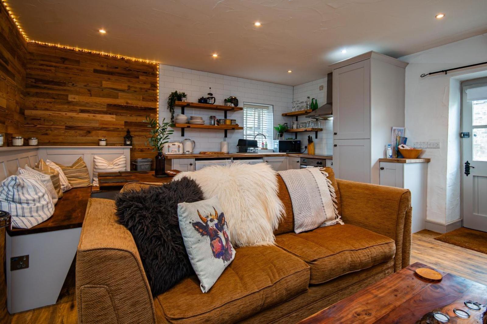 Cosy Farm Conversion In The Heart Of Pembrokeshire Maenclochog ภายนอก รูปภาพ